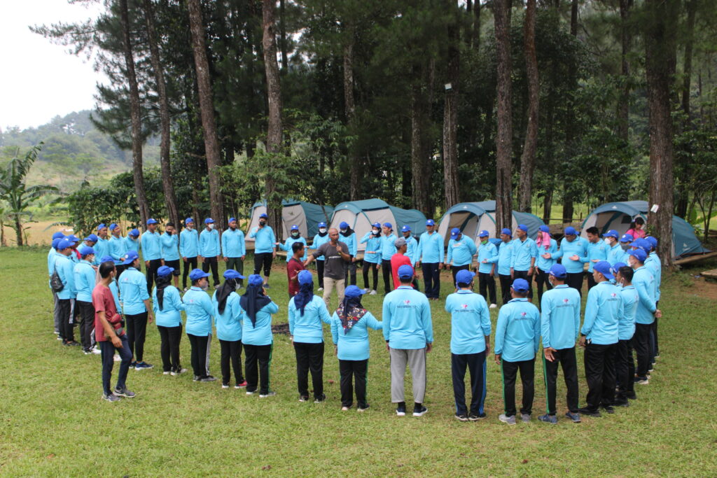 team building fun games outing kantor gathering perusahaan