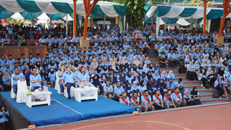 employee gathering PT Novel Pharmaceutical 2016 di JungleLand bersama Six Event Organizer